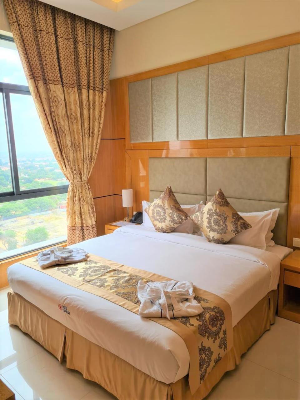 Hotel Express Luanda Luaran gambar