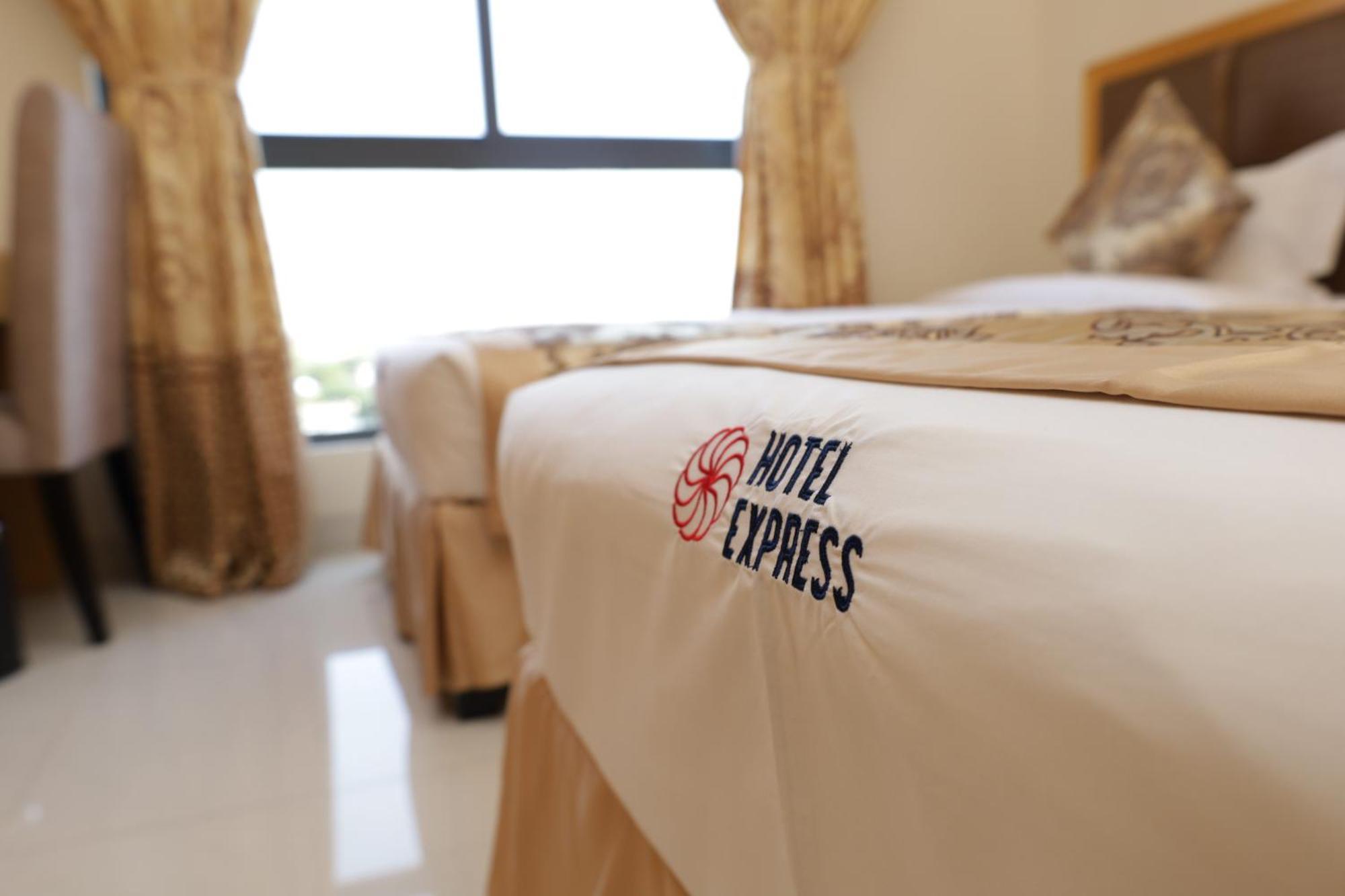 Hotel Express Luanda Luaran gambar